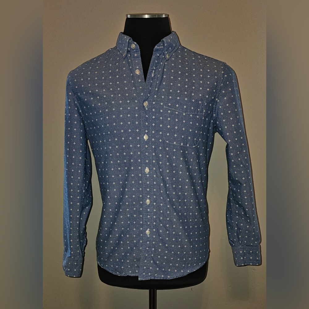AMERICAN EAGLE Denim Blue Button Down Shirt